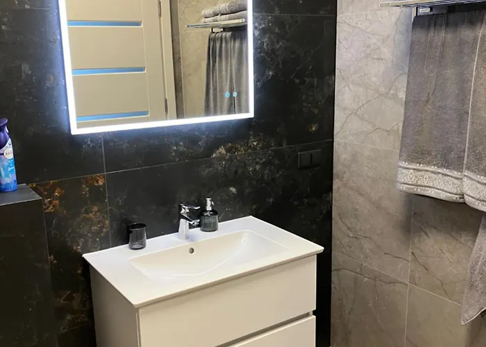 Giliukai - 2 Bedroom House דירה פלאנגה